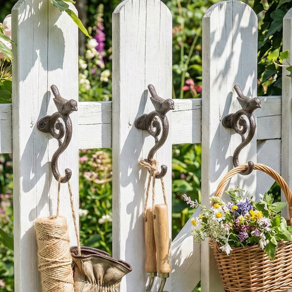 Crochets muraux vintage en fer - Gardening Tools Vintage avis et prix